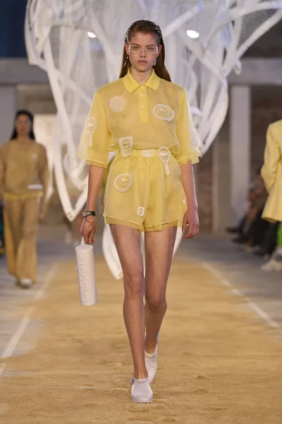 Look 14